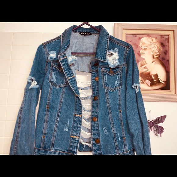 Jean jacket cut out with chain - Picture 1 of 3